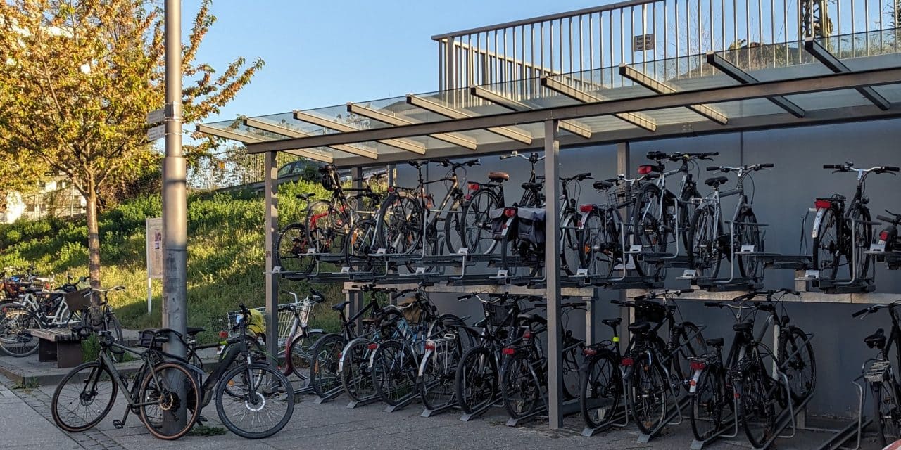 Grüne fordern bessere Fahrradabstellanlagen am Wormser Hauptbahnhof