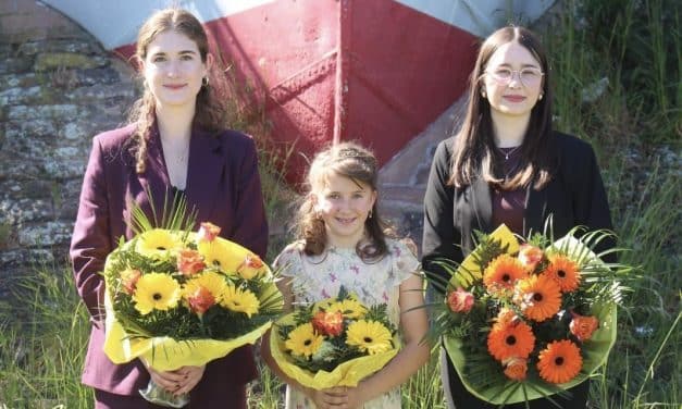 Neue Rheinperlenkönigin Nina I. steht in den Startlöchern – Rheindürkheim feiert sein 73. Rheinperlenfest