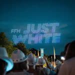 11.000 feiern „FFH Just White“ vor dem Fuldaer Dom – Drohnenshow krönt Mega-Party