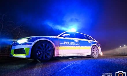Vor Polizei geflüchtet: Drogen und Bargeld im Auto entdeckt