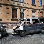 Flammen in der Nacht: Zwei Autos und Lastenrad brennen in Wormser Wohngebiet