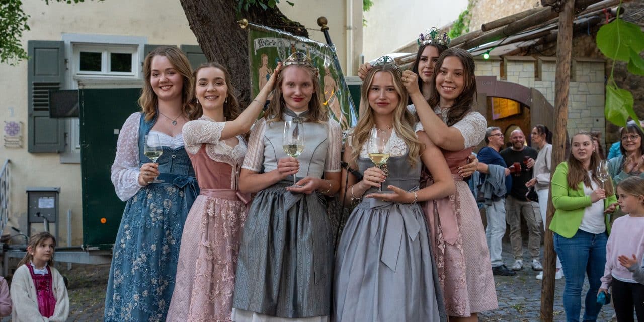 Ein ganzes Dorf im Festfieber: Westhofen feiert 75 Jahre Traubenblütenfest