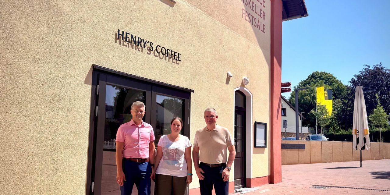 „Gut Stubb“ komplett: Inklusives Café Henry’s Coffee eröffnet am Stadthallenplatz
