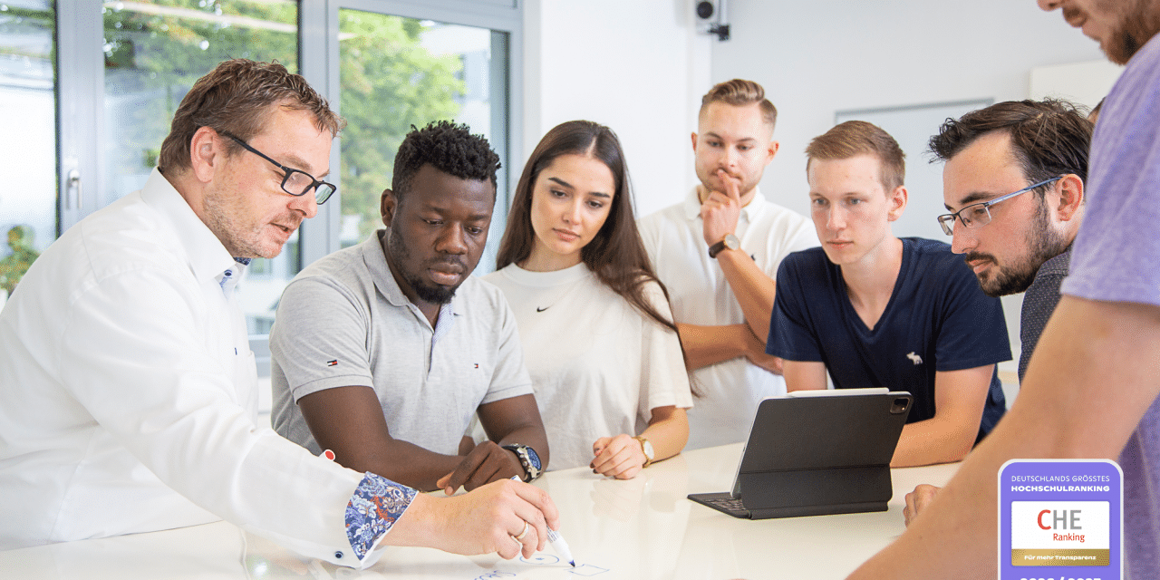 Spitzenplatz für Wirtschaftsinformatik: Hochschule Worms überzeugt im CHE-Ranking