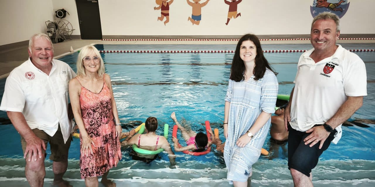 Sprung ins Leben: Stiftung ermöglicht Schwimmkurse für benachteiligte Kinder in Worms