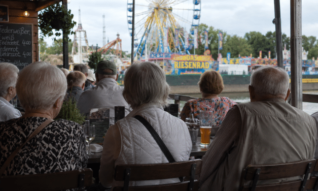 Gemeinsam feiern auf dem Backfischfest – Seniorennachmittag lädt zum geselligen Beisammensein ein