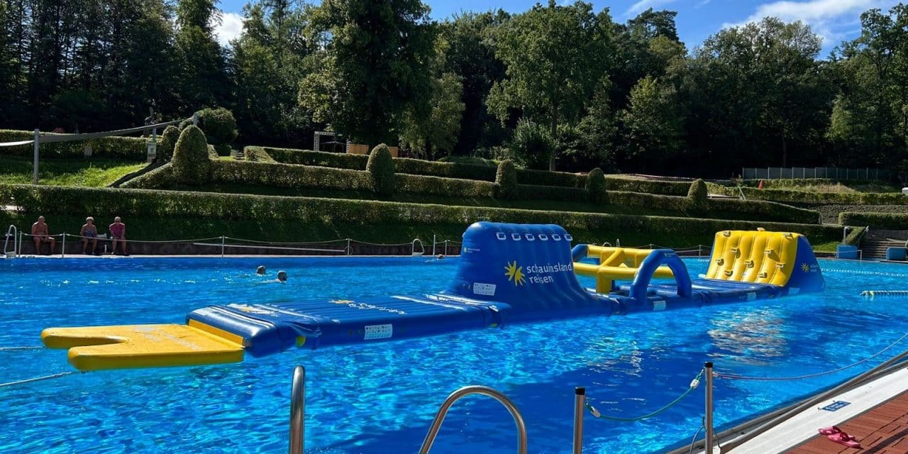 Wasserspaß zum Ferienfinale: Aqua Fast Track bringt Action ins Wormser Freibad