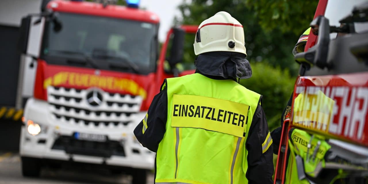Feuer in Undenheimer Lagerhalle verursacht hohen Sachschaden