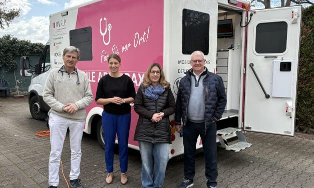 Mobile Arztpraxis bleibt bis Ende September in Worms