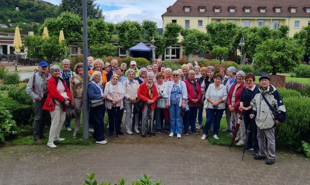 Senioren testen den öffentlichen Nahverkehr: Ausflug mit Bus und Rhein-Haardtbahn nach Bad Dürkheim
